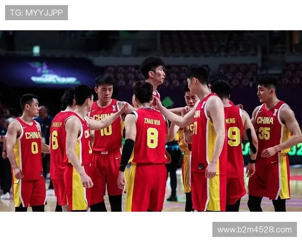 中国男篮迎战菲律宾队 备战亚洲杯新阵容首次亮相 锋线调整备受关注 中国男篮迎战菲律宾队 备战亚洲杯新阵容首次亮相 锋线调整备受关注