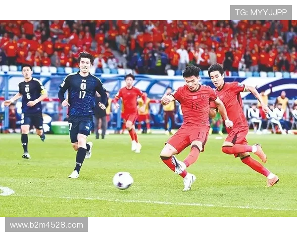 国足新帅上任后首战亮眼年轻球员爆发助力球队逆转取胜再掀热潮