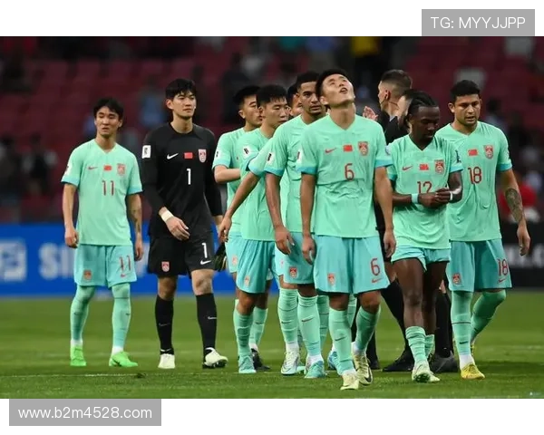 国足世预赛关键战临近主帅调整阵容力争突破困局球迷期待年轻球员担当 国足世预赛关键战临近主帅调整阵容力争突破困局球迷期待年轻球员担当